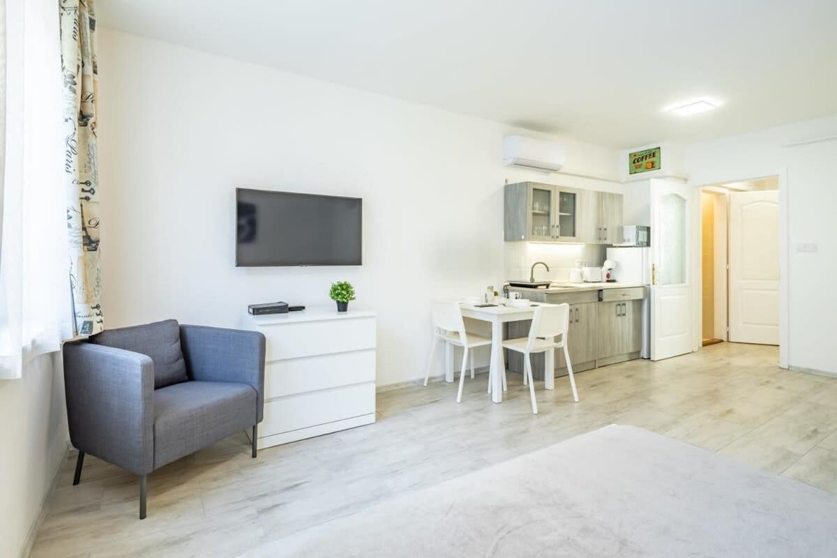 Convenient 2-Room Central Apartment Будапеща Екстериор снимка