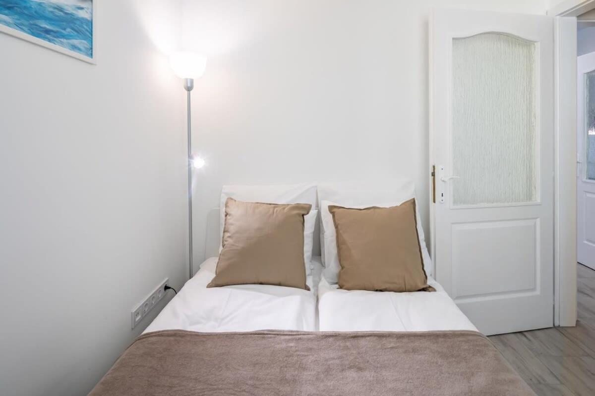 Convenient 2-Room Central Apartment Будапеща Екстериор снимка