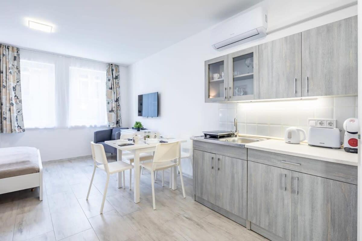 Convenient 2-Room Central Apartment Будапеща Екстериор снимка