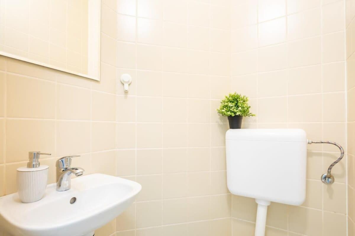 Convenient 2-Room Central Apartment Будапеща Екстериор снимка