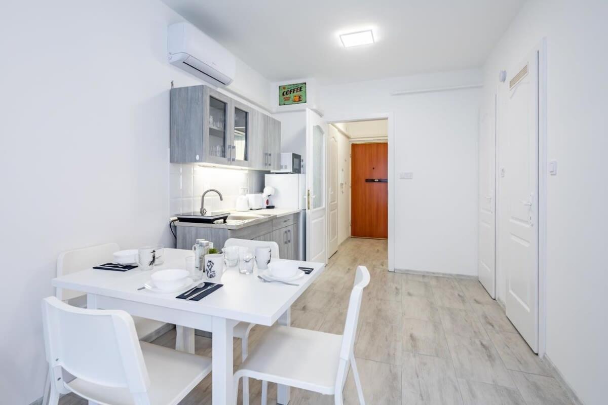 Convenient 2-Room Central Apartment Будапеща Екстериор снимка